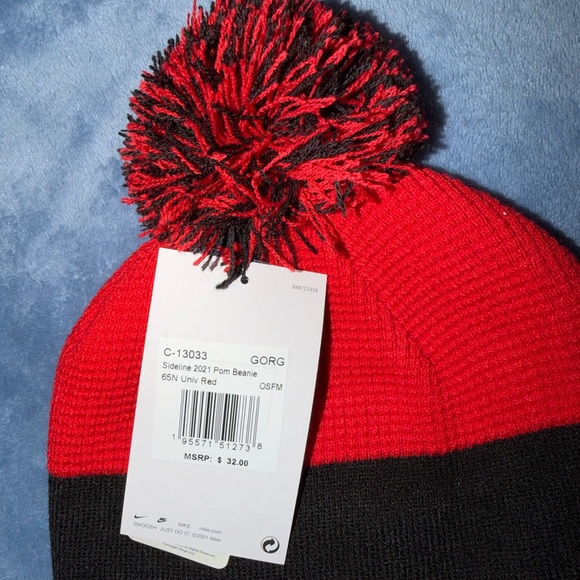 Nike Georgia Bulldogs Beanie Mens Red On Field Sideline Waffle Knit Pom New - Picture 2 of 4